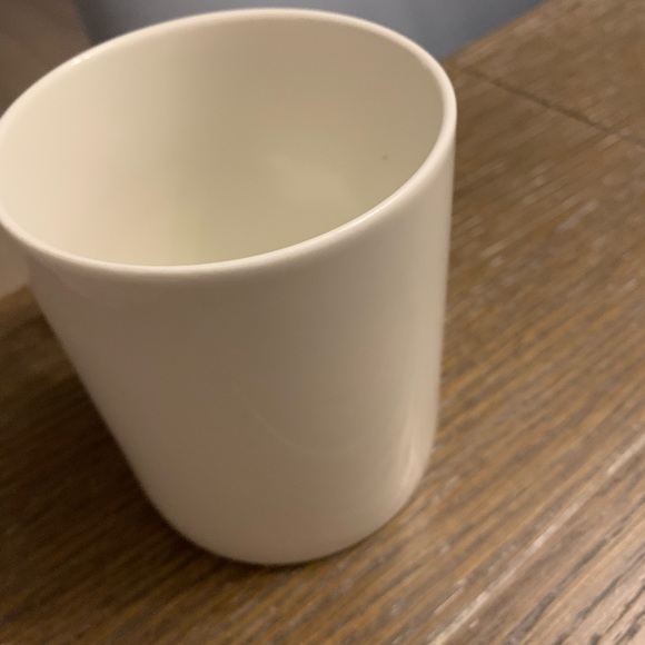 Two Starbucks Coffee Mugs 10 Fl oz White Ceramic w/Green Mermaid Logo - Picture 9 of 16